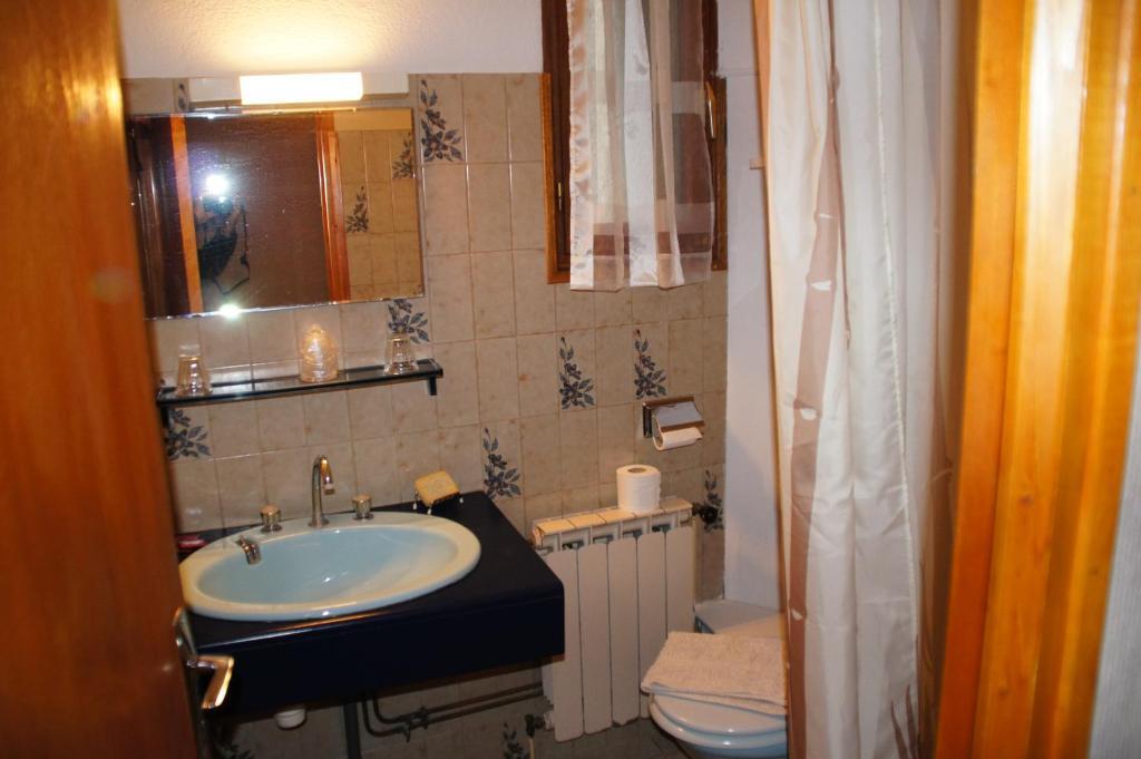 Hotel Le Relais Des Vaudois Freissinieres Pokoj fotografie